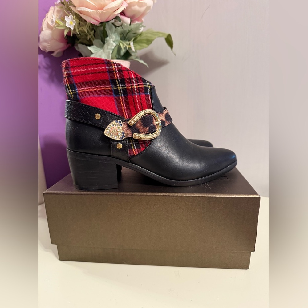 Betsey Johnson Wilma Black and Plaid Western Ankle booties.